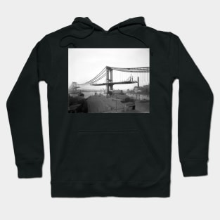 Manhattan Bridge Construction, 1909. Vintage Photo Hoodie